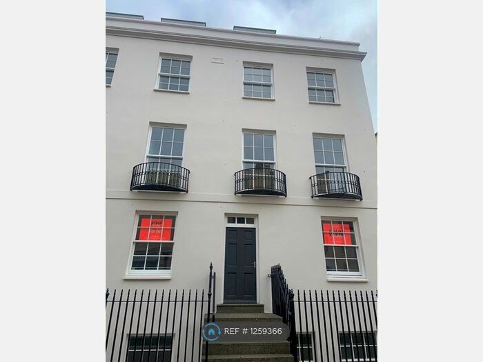 1 Bedroom Flat To Rent In St. Georges Place, Cheltenham GL50