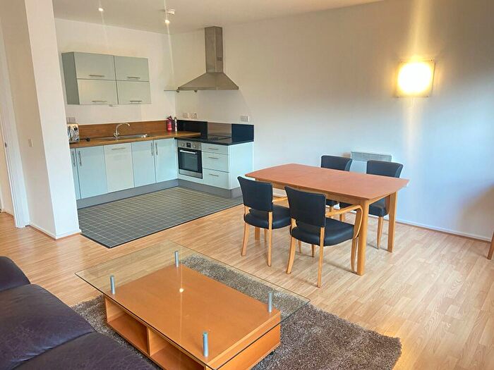 2 Bedroom Apartment To Rent In Bed Flat Limehouse, Near Dlr, London, E14