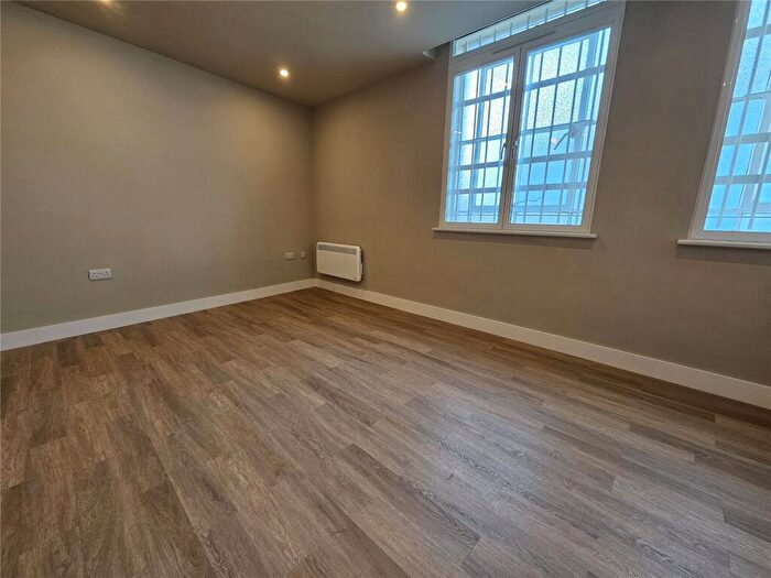 1 Bedroom Apartment To Rent In North End, Croydon, CR0