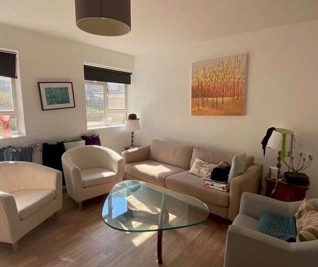 3 Bedroom Flat To Rent In Victoria, London, SW1V