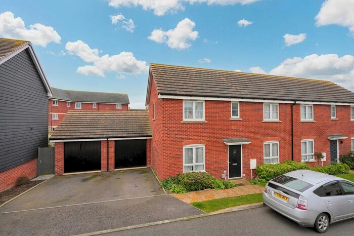 3 Bedroom Semi-Detached House To Rent In Hayward Road, Maidstone, ME17