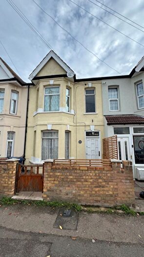 4 Bedroom Terraced House To Rent In Southall, Middlesex, UB1