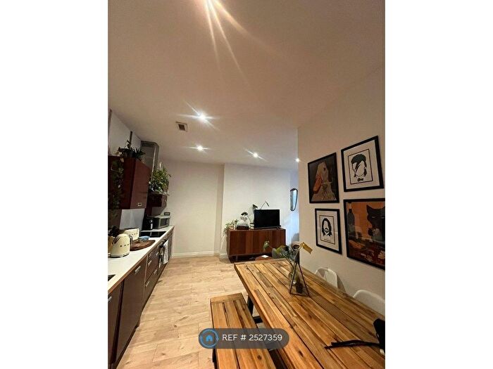 2 Bedroom Flat To Rent In St. Pauls Street, Leeds, LS1