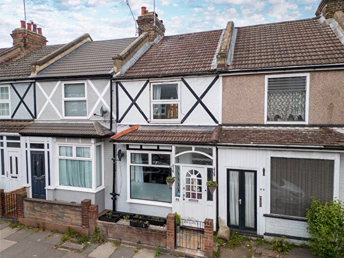 3 Bedroom Terraced House For Sale In Singlewell Road, Gravesend, Kent, DA11