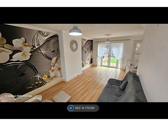 3 Bedroom Terraced House To Rent In Ferncliffe Road, Birmingham, B17