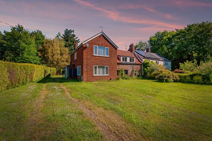 5 Bedroom Semi-Detached House For Sale In Hockland Road, Tydd St. Giles, Wisbech, PE13