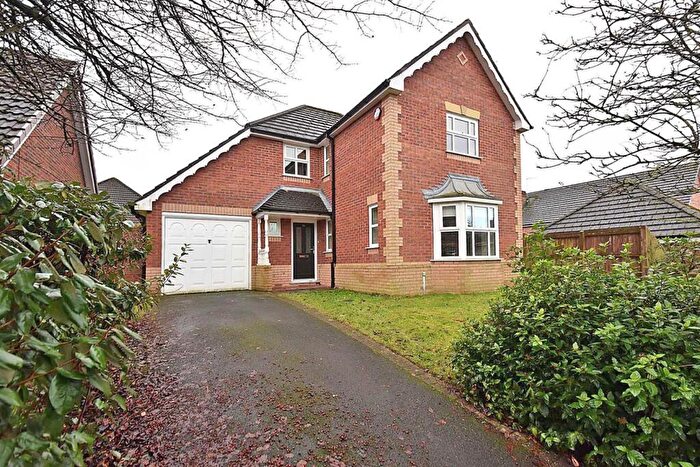 4 Bedroom Detached House For Sale In Fearndown Way, Macclesfield, SK10