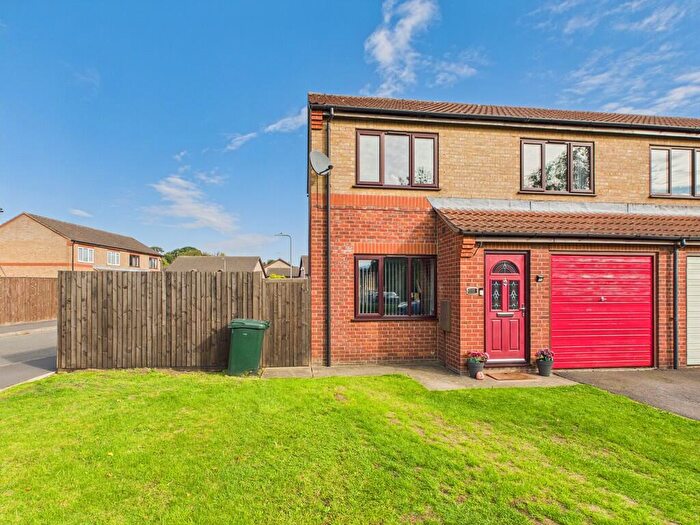 3 Bedroom Semi-Detached House For Sale In Saxon Way, Horncastle, LN9