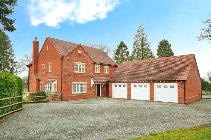 4 Bedroom Detached House For Sale In Hinckley Road, Ibstock, Leicestershire, LE67