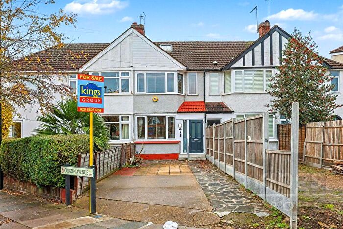 3 Bedroom Terraced House For Sale In Curzon Avenue, Enfield, EN3
