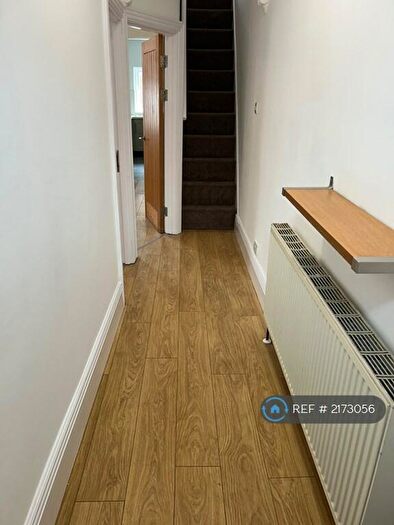 4 Bedroom Terraced House To Rent In Clarke Square, Sheffield, S2