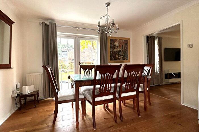5 Bedroom Detached House For Sale In Fleet Road, Farnborough, Hampshire, GU14