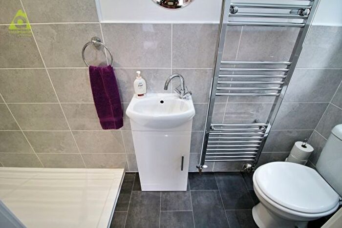 3 Bedroom Detached House For Sale In Pelham Grove, Hindley, WN2