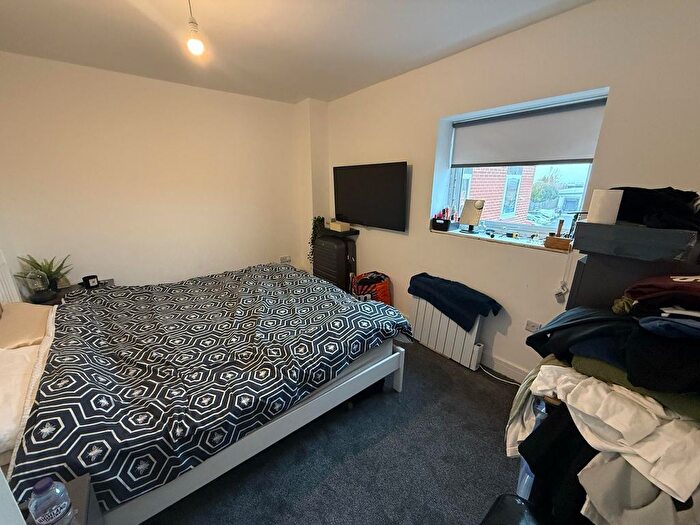 2 Bedroom Flat To Rent In Church Street, Ripley, DE5