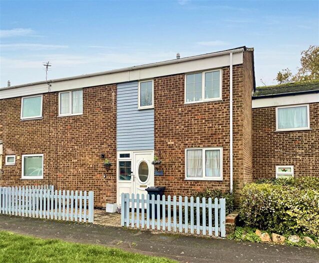 2 Bedroom Terraced House For Sale In Kennedy Drive, Swindon, SN3