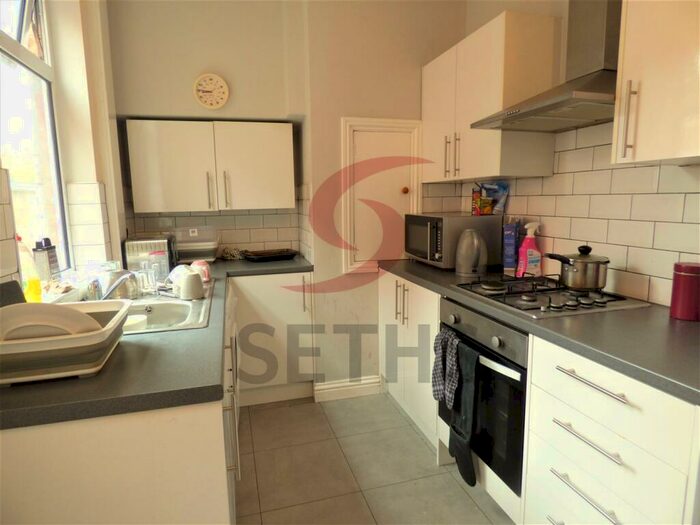 3 Bedroom Terraced House To Rent In Windermere Street, Leicester, LE2