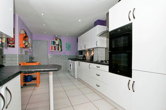 4 Bedroom Detached House For Sale In Brackenwood, Orton Wistow, Peterborough, PE2