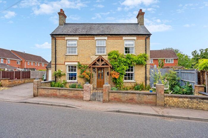 4 Bedroom Detached House For Sale In High Street, Langford, Biggleswade, SG18