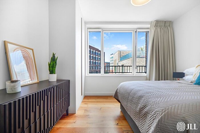 1 Bedroom Flat To Rent In Cloud Street, Sugar House Island, E15