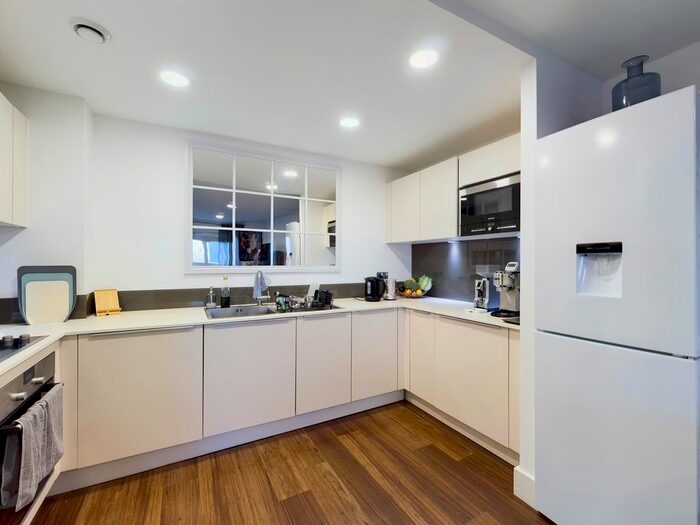 1 Bedroom Flat To Rent In Market Road, Islington, N7