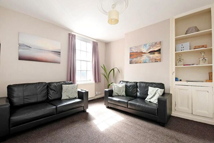 8 Bedroom House To Rent In Milton Street Sheffield, S3