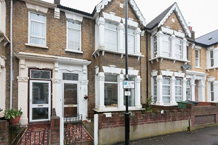 5 Bedroom Property To Rent In Harold Road, Leytonstone, London, E11