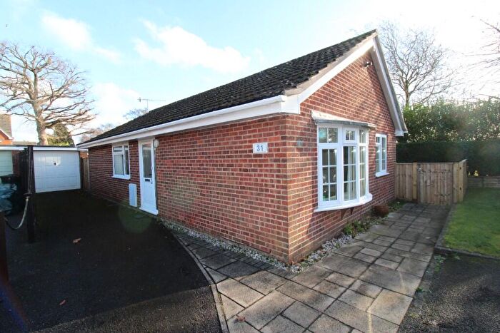 4 Bedroom Detached Bungalow To Rent In Sycamore Drive, SO45