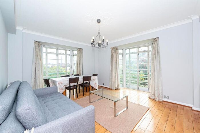 2 Bedroom Flat For Sale In Dorset House, Gloucester Place, London, NW1