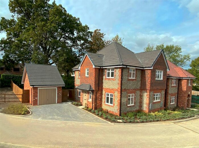 3 Bedroom Detached House For Sale In Oldlands Grange, Burnt Common Lane, Ripley, GU23