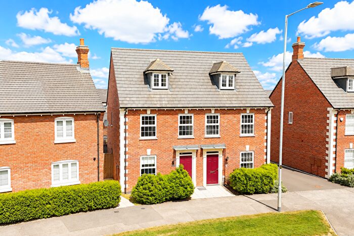 3 Bedroom Semi-Detached House For Sale In Tay Road, Lubbesthorpe, Leicester, Leicestershire, LE19