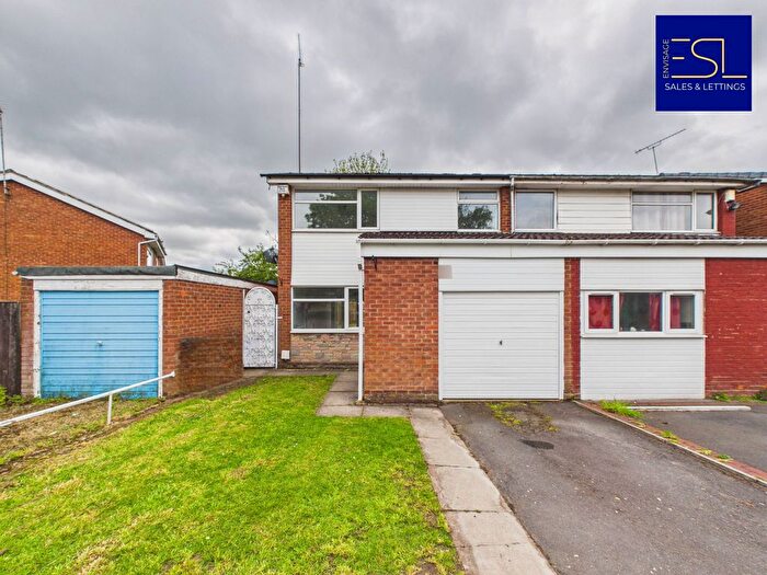 3 Bedroom Semi-Detached House For Sale In Mary Herbert Street, Coventry, CV3