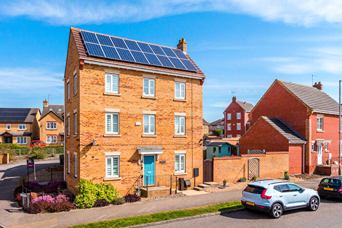 5 Bedroom Town House For Sale In School Lane, Higham Ferrers, NN10