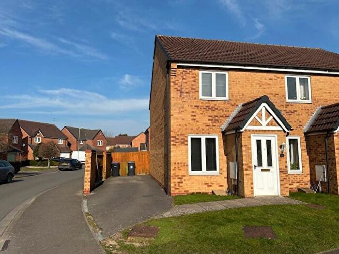 2 Bedroom End Of Terrace House To Rent In Hudson Way, Grantham, NG31