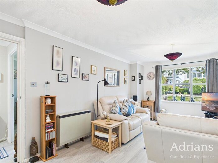 1 Bedroom Retirement Property For Sale In Balmoral Court, Springfield Road, Chelmsford, CM2