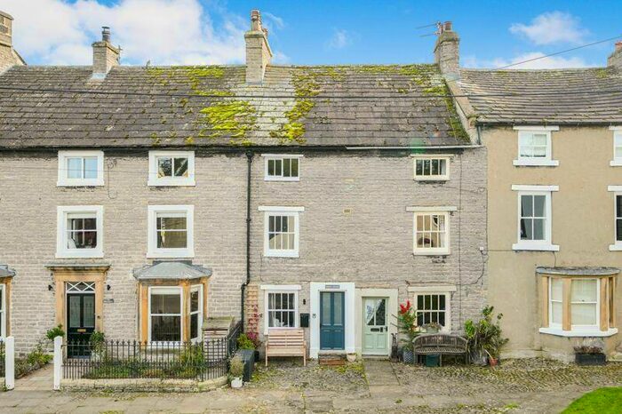 3 Bedroom Terraced House For Sale In Wesley Cottage, West End, Middleham, North Yorkshire, DL8