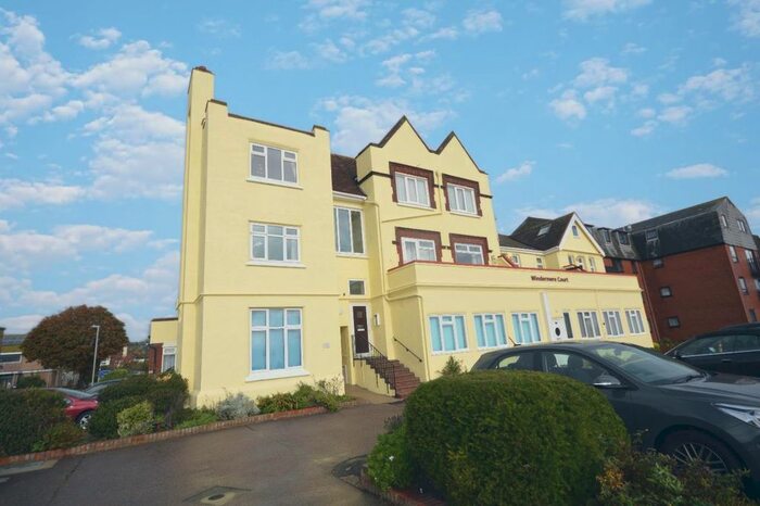 1 Bedroom Flat To Rent In Windermere Court, Marine Parade East, Clacton-On-Sea, CO15
