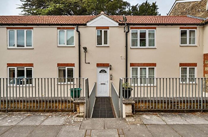 1 Bedroom Flat For Sale In Vineys Yard, Bruton, Somerset, BA10