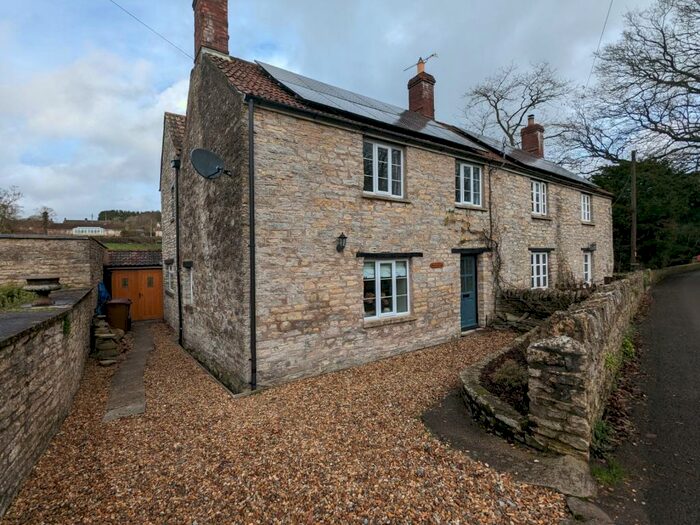 4 Bedroom Cottage To Rent In Lower Street, Pilton, Shepton Mallet, BA4