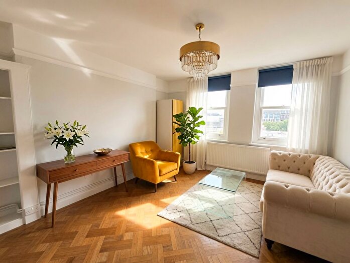 2 Bedroom Flat To Rent In Karridale Mansions, Tottenham Court Road, Fitzrovia, W1T