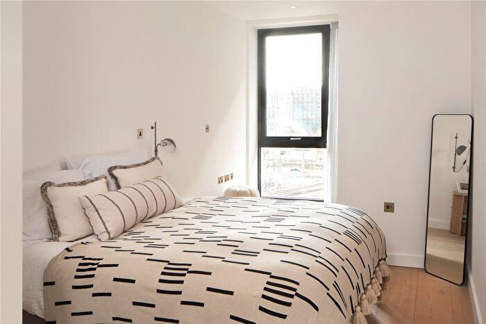 1 Bedroom Flat To Rent In Enclave, Camlet St, N1C