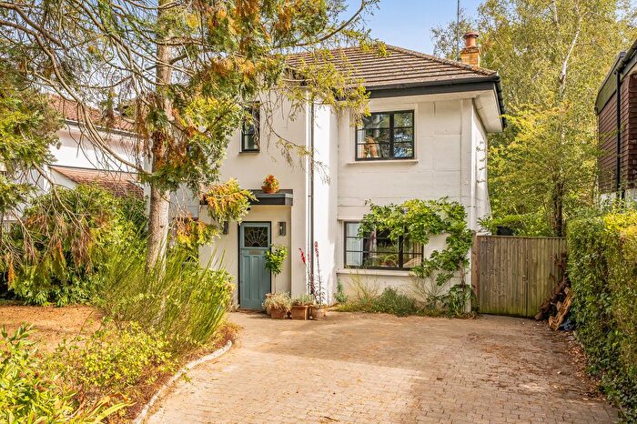3 Bedroom Detached House For Sale In Leigh Road, Tonbridge, TN11