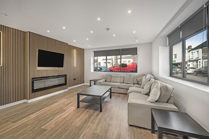 7 Bedroom House To Rent In Strathnairn Street, Roath, CF24