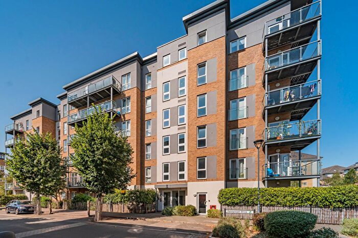 2 Bedroom Flat For Sale In Chelsea Lodge, Wintergreen Boulevard, West Drayton, UB7