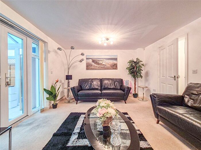 3 Bedroom Semi-detached House For Sale In Henry Shute Road, Bristol, BS16