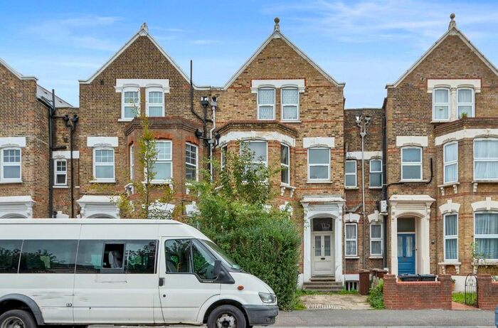 7 Bedroom Terraced House For Sale In Bethune Road, London, N16