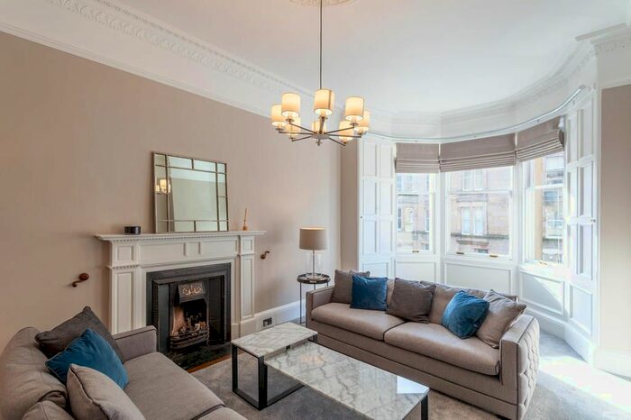 3 Bedroom Flat To Rent In Bruntsfield Gardens, Edinburgh, EH10
