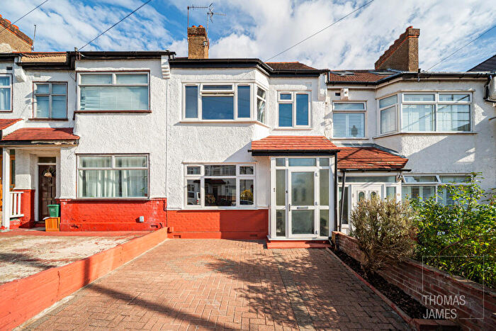 3 Bedroom Terraced House For Sale In Norfolk Avenue, London, N13