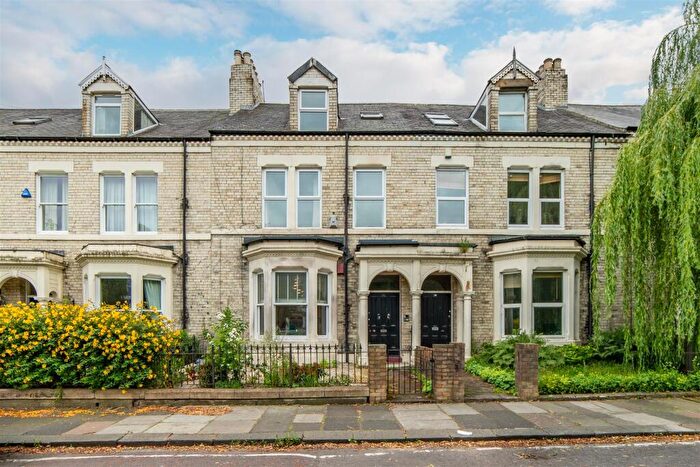2 Bedroom Flat For Sale In Fern Avenue, Jesmond, Newcastle Upon Tyne, NE2