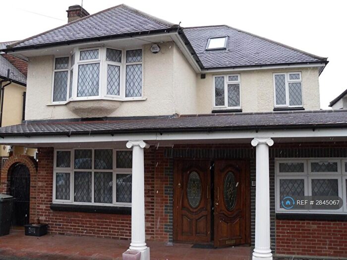 6 Bedroom Detached House To Rent In Southway, Totteridge, N20
