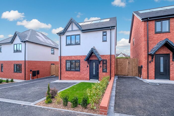 3 Bedroom Detached House For Sale In Ailstone Mews, Lickey End, B60